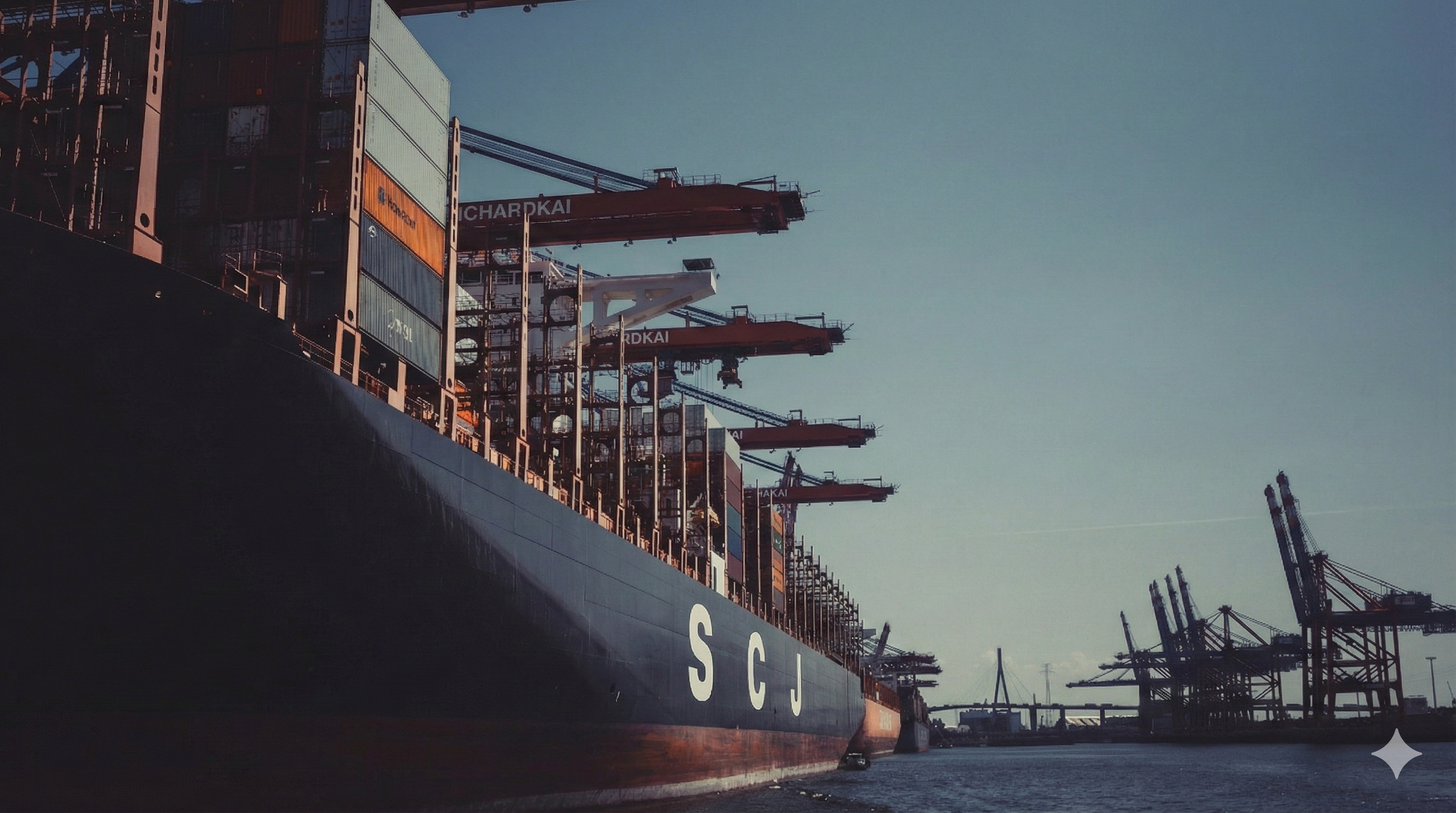 Armada Kapal Selalu Siap Siaga